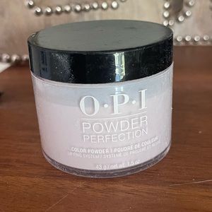 OPI Lisbon wants moor dip powder